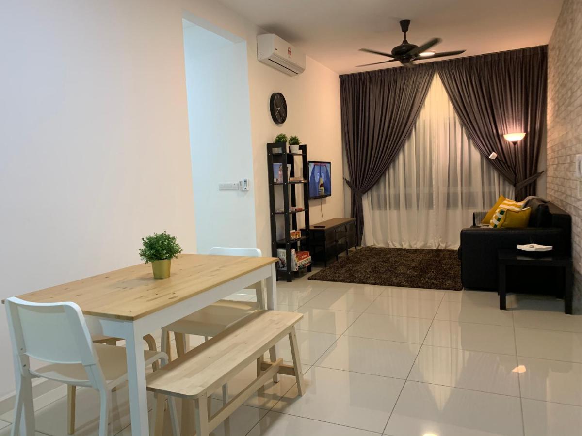 Relaxed Family Staycation, Pool View W Wifi N Netflix Bangi Ngoại thất bức ảnh