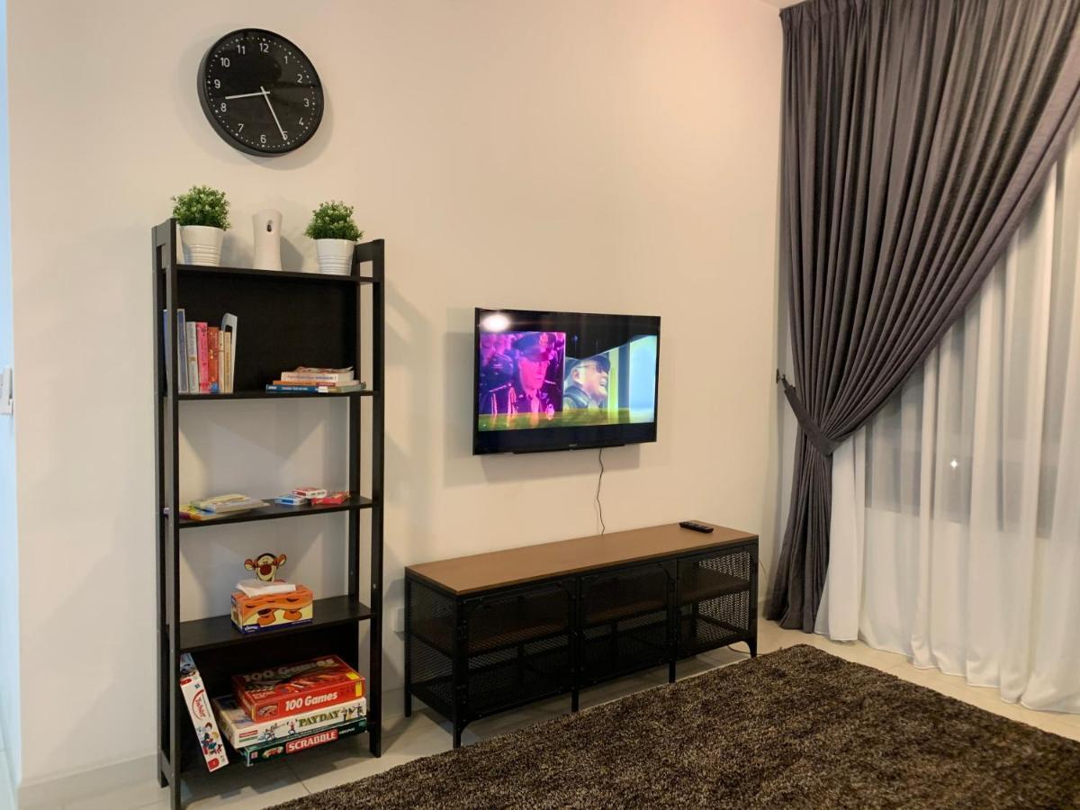 Relaxed Family Staycation, Pool View W Wifi N Netflix Bangi Ngoại thất bức ảnh