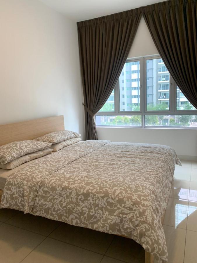 Relaxed Family Staycation, Pool View W Wifi N Netflix Bangi Ngoại thất bức ảnh