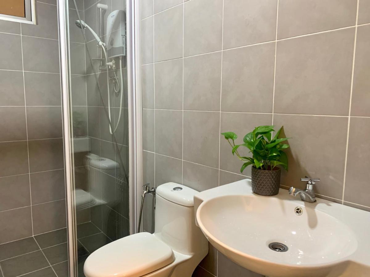 Relaxed Family Staycation, Pool View W Wifi N Netflix Bangi Ngoại thất bức ảnh
