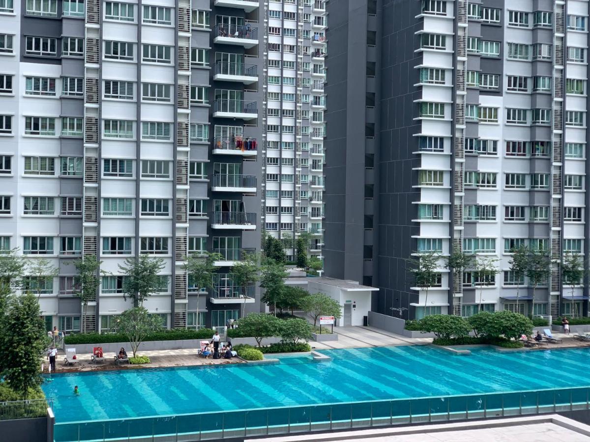 Relaxed Family Staycation, Pool View W Wifi N Netflix Bangi Ngoại thất bức ảnh